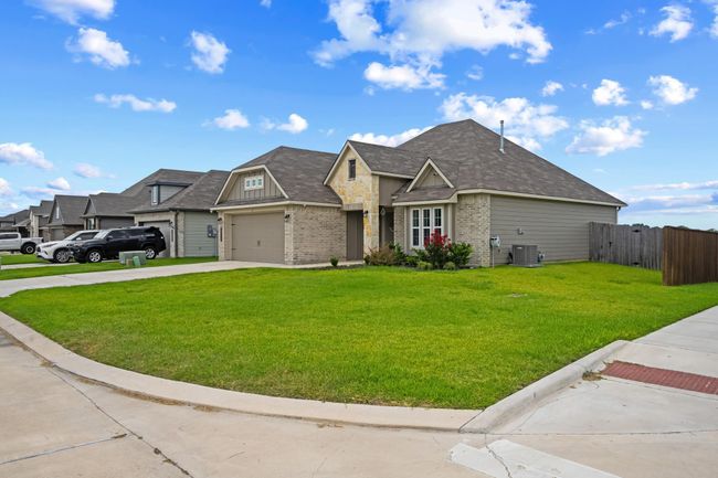 2040 Muscadine Trl, House other with 3 bedrooms, 2 bathrooms and 2 parking in Brenham TX | Image 33