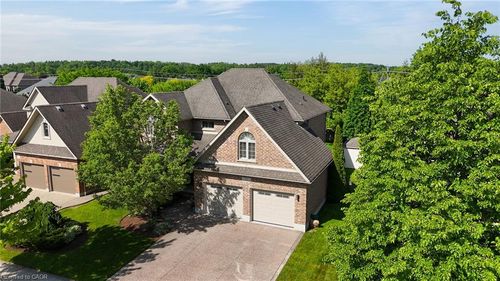 211 Terrace Wood Cres, Kitchener, ON, N2P2T3 | Card Image