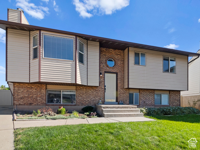 200 , Clearfield, UT 84015