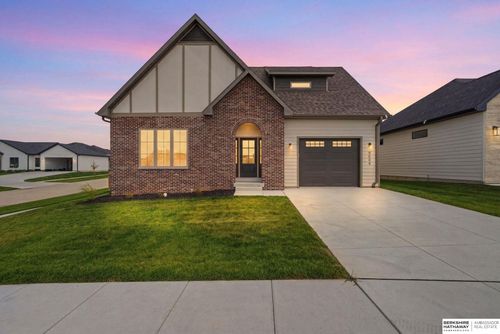 9508 Far Niente Ln, Lincoln, NE, 68526-6153 | Card Image