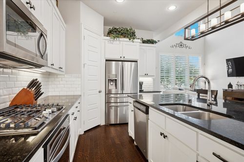 4917 Shore Crest Dr, Mckinney, TX, 75070-1584 | Card Image