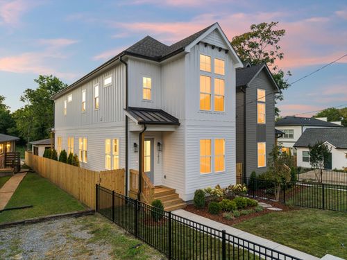 2830 Clifton Ave, Nashville, TN, 37209-4055 | Card Image