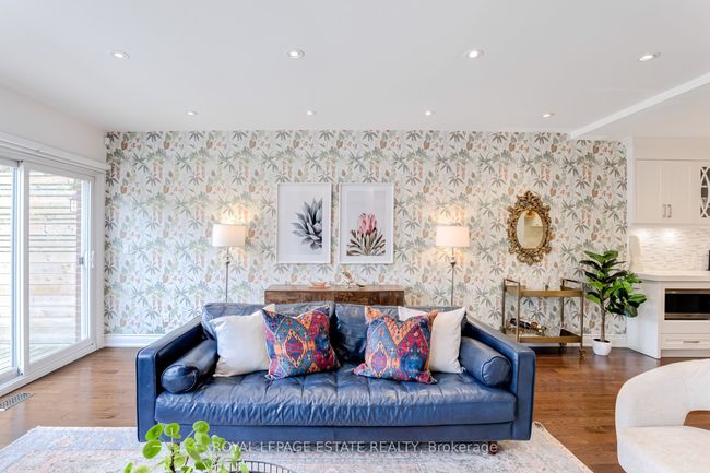 7 Delaware Ave, House attached with 5 bedrooms, 5 bathrooms and 1 parking in Toronto ON | Image 22