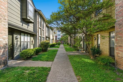 1371 S 11th St, Waco, TX, 76706-2283 | Card Image