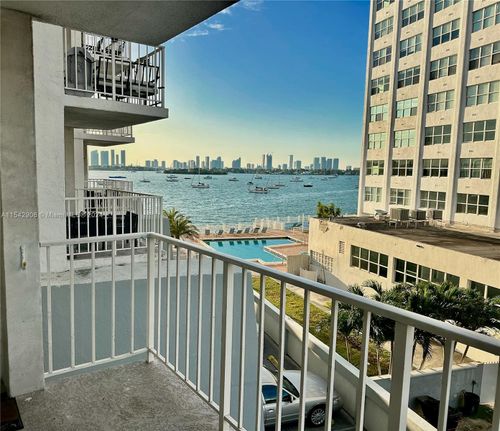 205-1228 West Ave, Miami Beach, FL, 33139 | Card Image