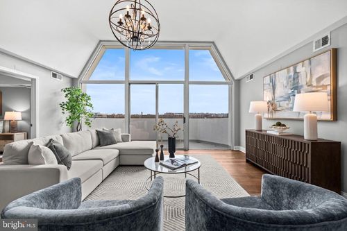 apt-813-700 7th St Sw, WASHINGTON, DC, 20024-2459 | Card Image