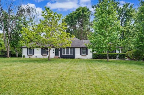 1769 N 300th Rd, Baldwin City, KS, 66006-7301 | Card Image