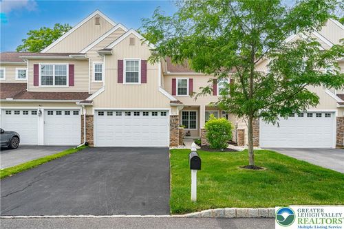 913 Iron Ln, Forks Twp, PA, 18040-7207 | Card Image