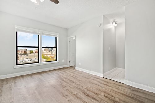 apt-708-4520 Clarendon Ave, Chicago, IL, 60640-6171 | Card Image