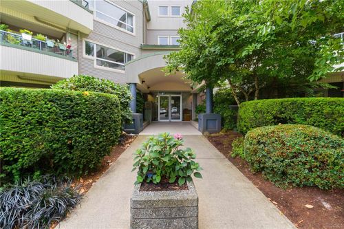 112-1685 Estevan Rd, Nanaimo, BC, V9S5V9 | Card Image