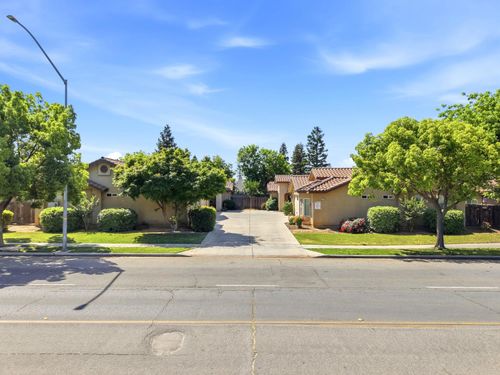 101-4693 W Clinton Ave, Fresno, CA, 93722-8103 | Card Image