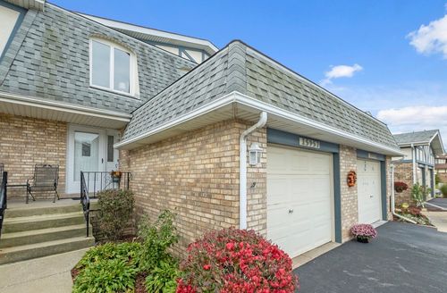 15957 78th Ave, Tinley Park, IL, 60477-6717 | Card Image