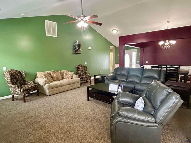 208 Burr Dr, House other with 3 bedrooms, 2 bathrooms and null parking in Byron GA | Image 21