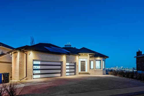 26 Patina Hill Sw, Calgary, AB, T3H2C7 | Card Image