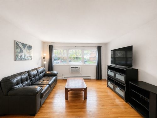 18-147 Milk St, Westborough, MA, 01581-1122 | Card Image