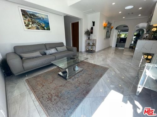 425 Sunridge St, Playa del Rey, CA, 90293-7753 | Card Image