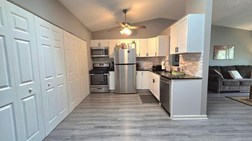 apt-6-2063 N Park Dr, Saint Paul, MN, 55119-6802 | Card Image