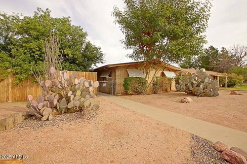 2-6944 E Earll Dr, Scottsdale, AZ, 85251-6252 | Card Image