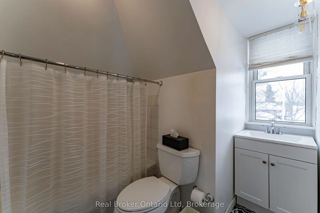 233 4 Th St E, House other with 3 bedrooms, 3 bathrooms and 4 parking in Owen Sound ON | Image 36