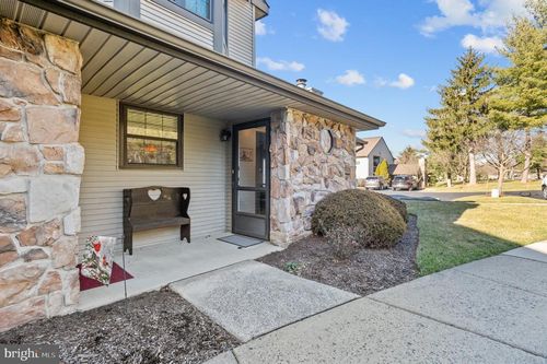 381-381 Redbud Ct, WARRINGTON, PA, 18976-2619 | Card Image