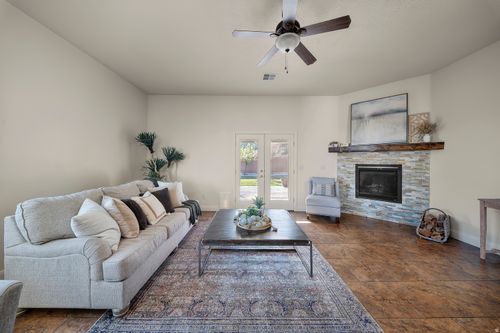 1907 N Creek Side Ct, Washington, UT, 84780-2892 | Card Image