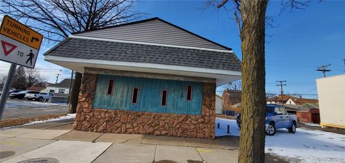 11026 W Jefferson Ave, River Rouge, MI, 48218-1208 | Card Image