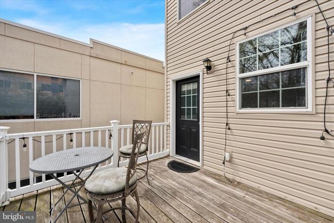 379 E Elm St, Townhouse with 3 bedrooms, 3 bathrooms and null parking in CONSHOHOCKEN PA | Image 27