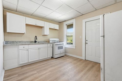 3r-285 Belmont Ave, Springfield, MA, 01108 | Card Image