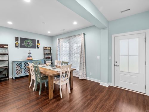 5540 Brompton Dr, Newburgh, IN, 47630-7305 | Card Image