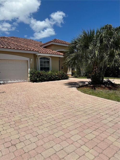 2501 Ne 22nd St, Pompano Beach, FL, 33062-3003 | Card Image