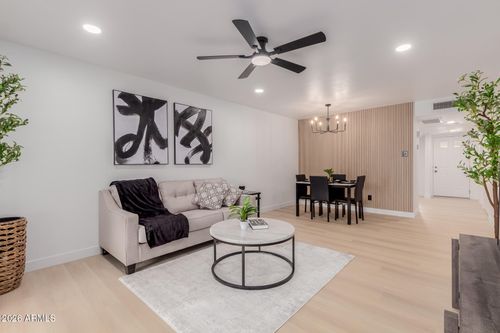 2432 W Eugie Ave, Phoenix, AZ, 85029-1547 | Card Image