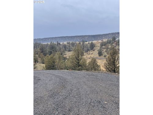 69800 Nw Lower Valley Dr, Terrebonne, OR, 97760-8925 | Card Image