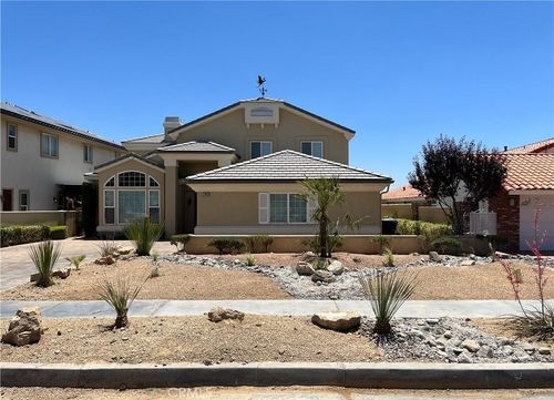 27687 Silver Lakes Pkwy, Helendale, CA, 92342-7848 | Card Image