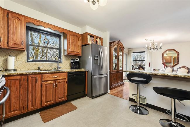 1609 Zeuger St, House other with 3 bedrooms, 3 bathrooms and 2 parking in Glenshaw PA | Image 10