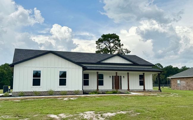 152 Sw Scott Pl, House other with 4 bedrooms, 2 bathrooms and 2 parking in LAKE CITY FL | Image 34