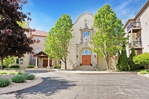 102-N51W34835 Wisconsin Avenue, Oconomowoc, WI, 53069 | Card Image