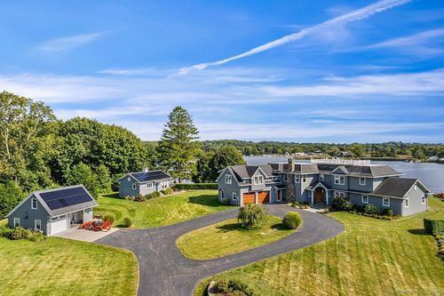 365 River Rd, Pawcatuck, CT, 06379-2073 | Card Image