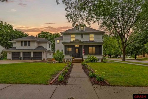 802 S 3rd St, Saint Peter, MN, 56082-1466 | Card Image