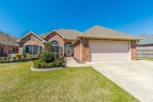 182 Lansdown Dr, Houma, LA, 70360-8358 | Card Image