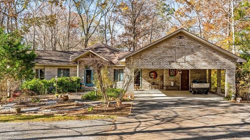 371 Farmington Rd, Mocksville, NC, 27028-7638 | Card Image