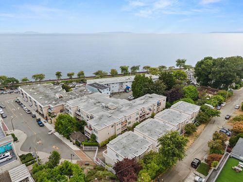 1157 Vidal St, White Rock, BC, V4B3T4 | Card Image