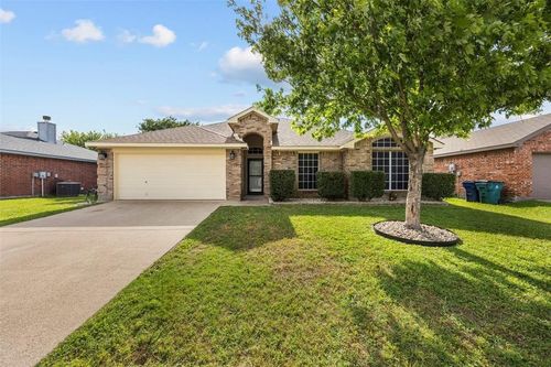 128 Jennings Dr, Waxahachie, TX, 75165-6163 | Card Image