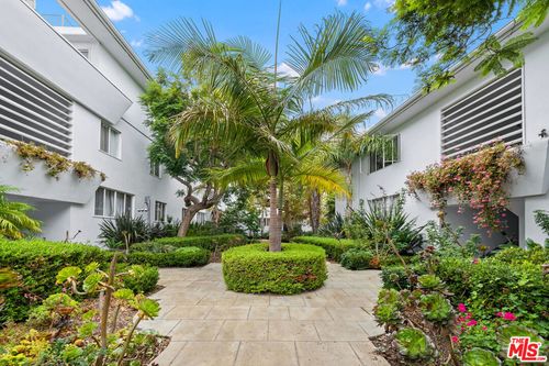 134 D San Vicente Blvd, Santa Monica, CA, 90402 | Card Image