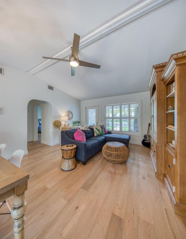 1218 N Ocean Breeze, House other with 2 bedrooms, 2 bathrooms and null parking in Lake Worth FL | Image 4