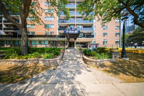 905-20 Gilder Dr, Scarborough, ON, M1K5E1 | Card Image