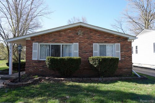 314 Fairgrove St, Romeo, MI, 48065-4742 | Card Image