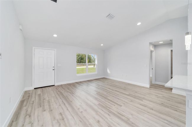 13568 Sw 109 Th Ln, House other with 3 bedrooms, 2 bathrooms and null parking in Dunnellon FL | Image 12