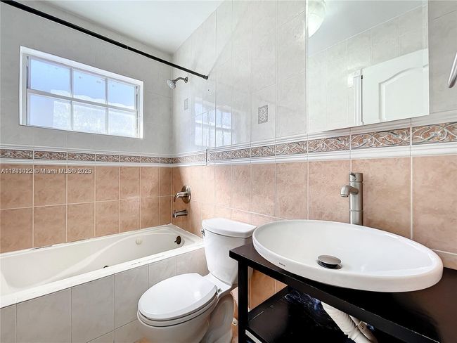 6952 W 25 Th Ct, House other with 3 bedrooms, 2 bathrooms and null parking in Hialeah FL | Image 19