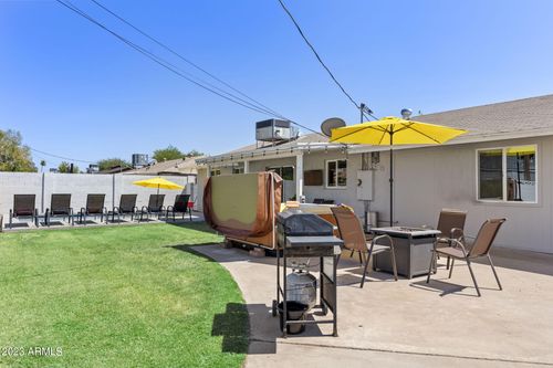 8308 E Minnezona Ave, Scottsdale, AZ, 85251-1748 | Card Image