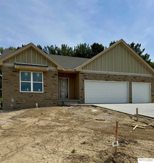 2206 Citta Cir, Bellevue, NE, 68147 | Card Image